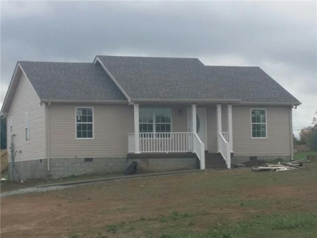833 Jackson Road Portland, TN 37148 - Photo 1 of 2 front view of a house