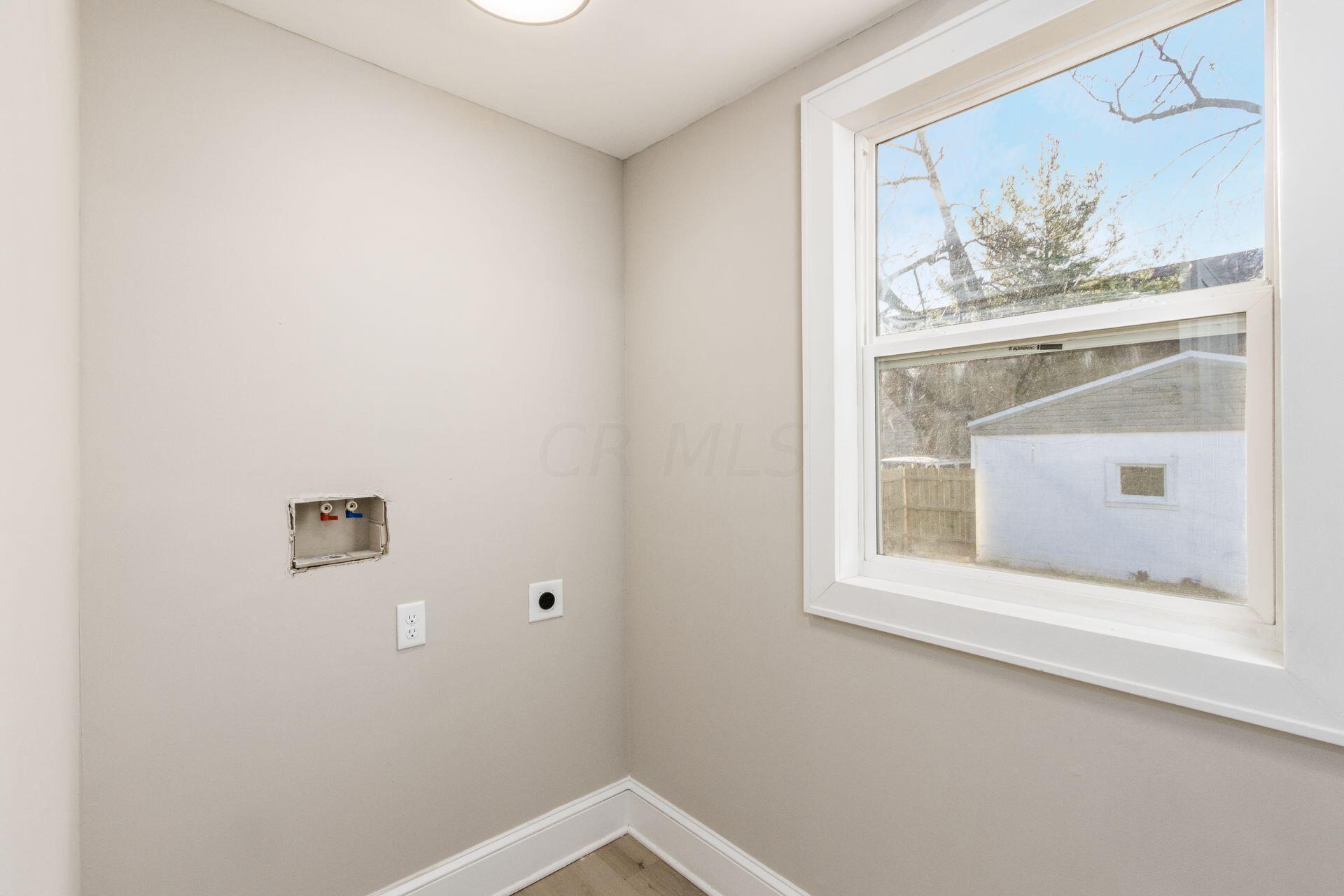 817 Berkeley Road Columbus, OH 43205 - Photo 8 of 47 008_f20ef625_E Berkeley-056_1