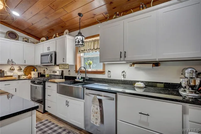 $350,000 | 10270 Pleasant Valley Road, Yorkshire, NY 14042