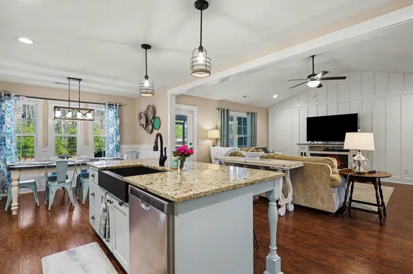 $345,000 | 141 Penn Circle, Galivants Ferry, SC 29544