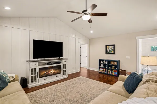 $345,000 | 141 Penn Circle, Galivants Ferry, SC 29544