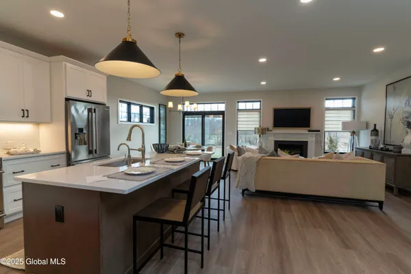 $623,995 | 7 Magnolia Drive, Halfmoon, NY 12065