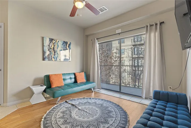 $1,895 | 2515 Pearl Street, Unit 309, Austin, TX 78705