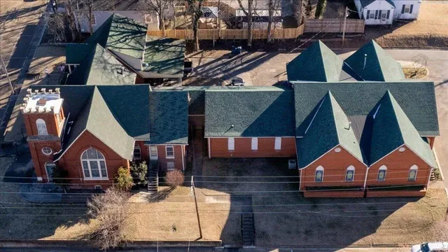 $375,000 | 133 West Washington Avenue, Covington, TN 38019