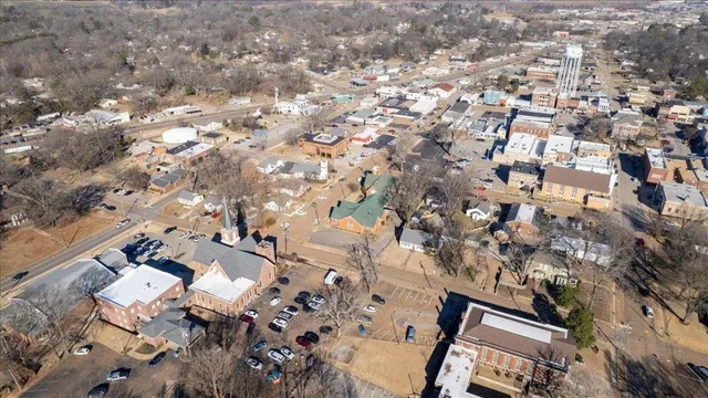 $399,900 | 133 West Washington Avenue, Covington, TN 38019