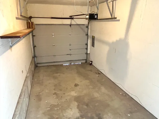 $200,000 | 422 Lincoln Avenue, Unit A, Fox River Grove, IL 60021