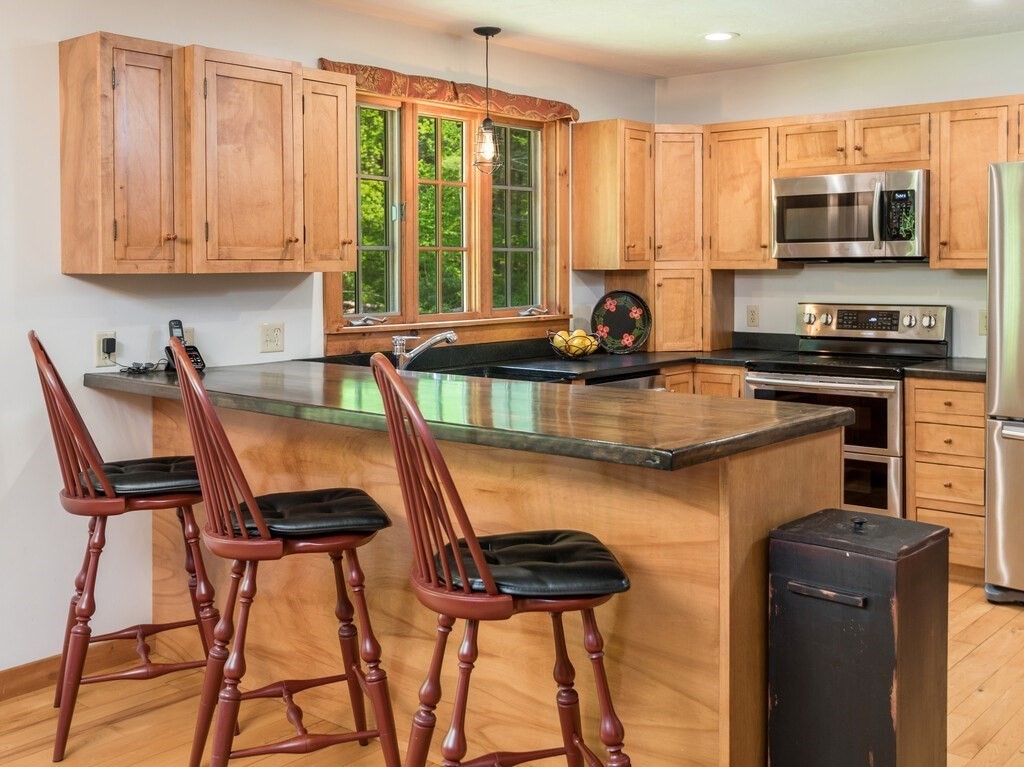 15 Little Rest Road Brimfield, MA 01010 - Photo 5 of 42