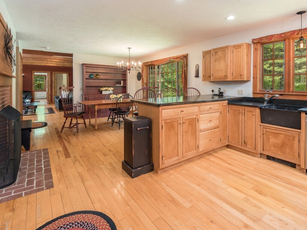 15 Little Rest Road Brimfield, MA 01010 - Photo 8 of 42