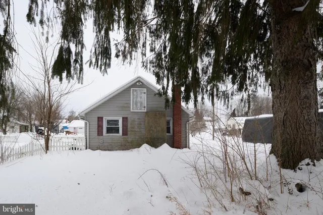 $289,900 | 127 East Aaron Square, Aaronsburg, PA 16820