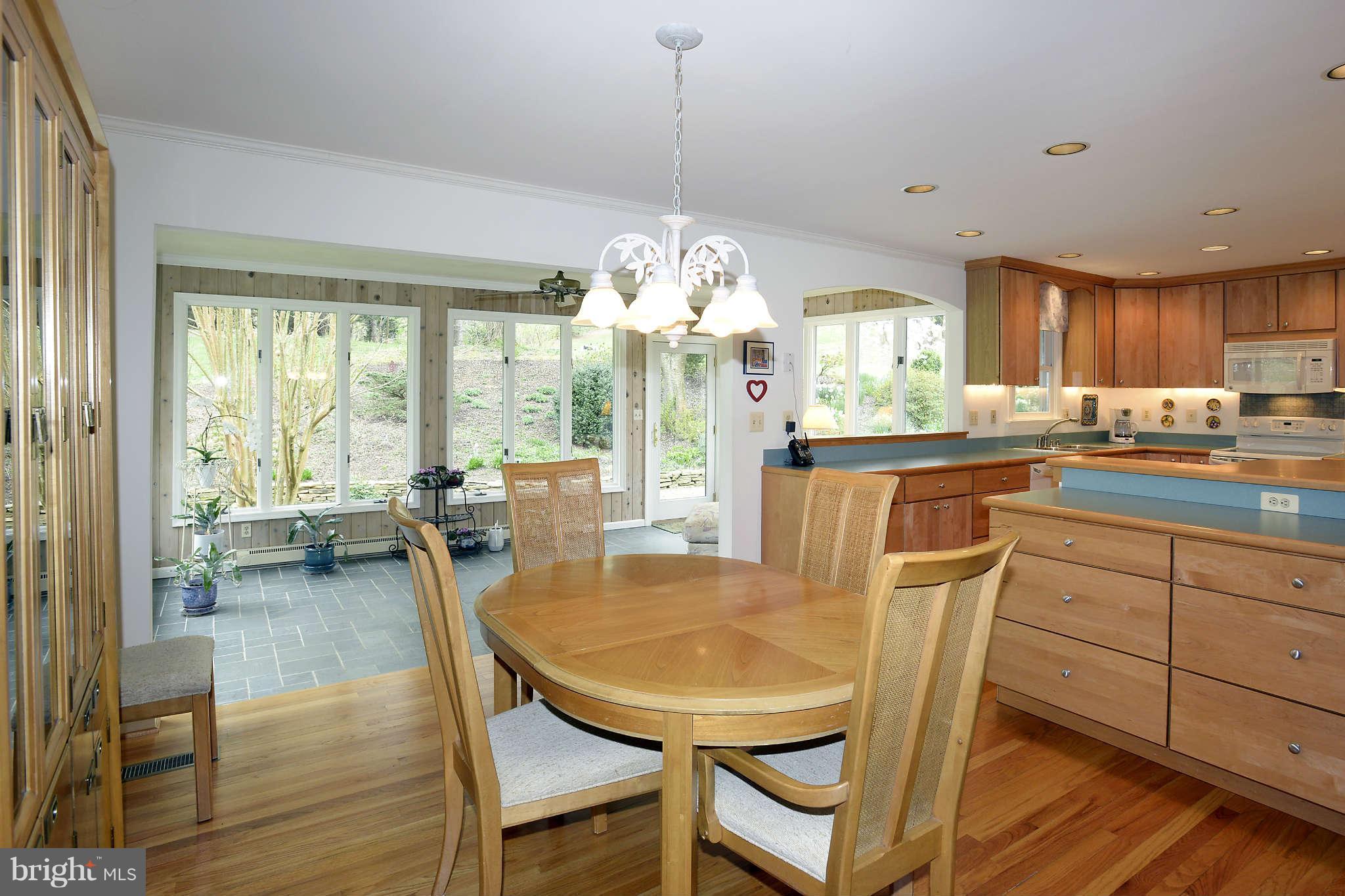 6718 Whitegate Road Clarksville, MD 21029 - Photo 5 of 28 Dining Room