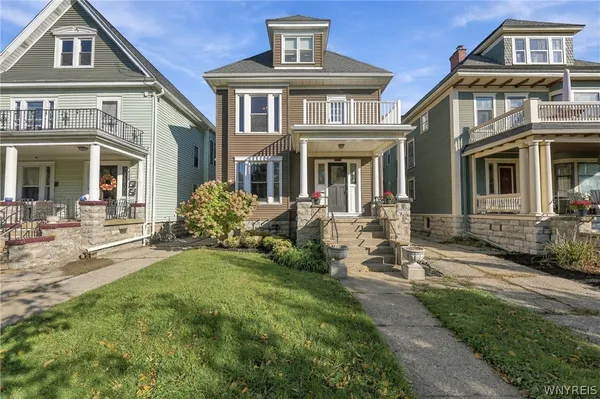 $2,200 | 412 Lafayette Avenue, Unit 2, Buffalo, NY 14213