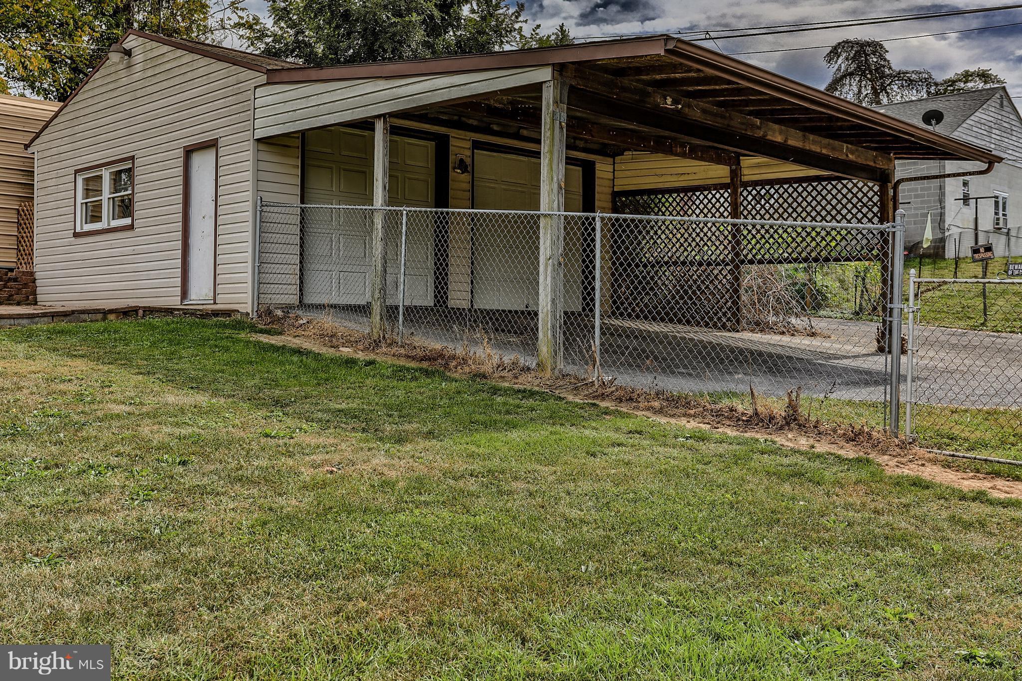 811 Medway Road Hagerstown, MD 21740 - Photo 3 of 13 Exterior (Rear)