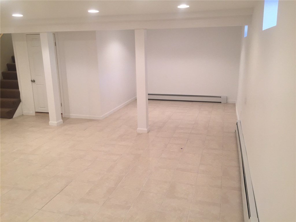 206 Deerfield Road Cranston, RI 02920 - Photo 17 of 21 Gallery Image 17