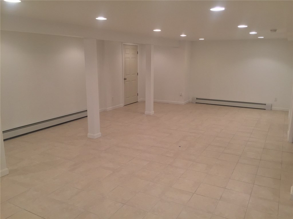 206 Deerfield Road Cranston, RI 02920 - Photo 18 of 21 Gallery Image 18