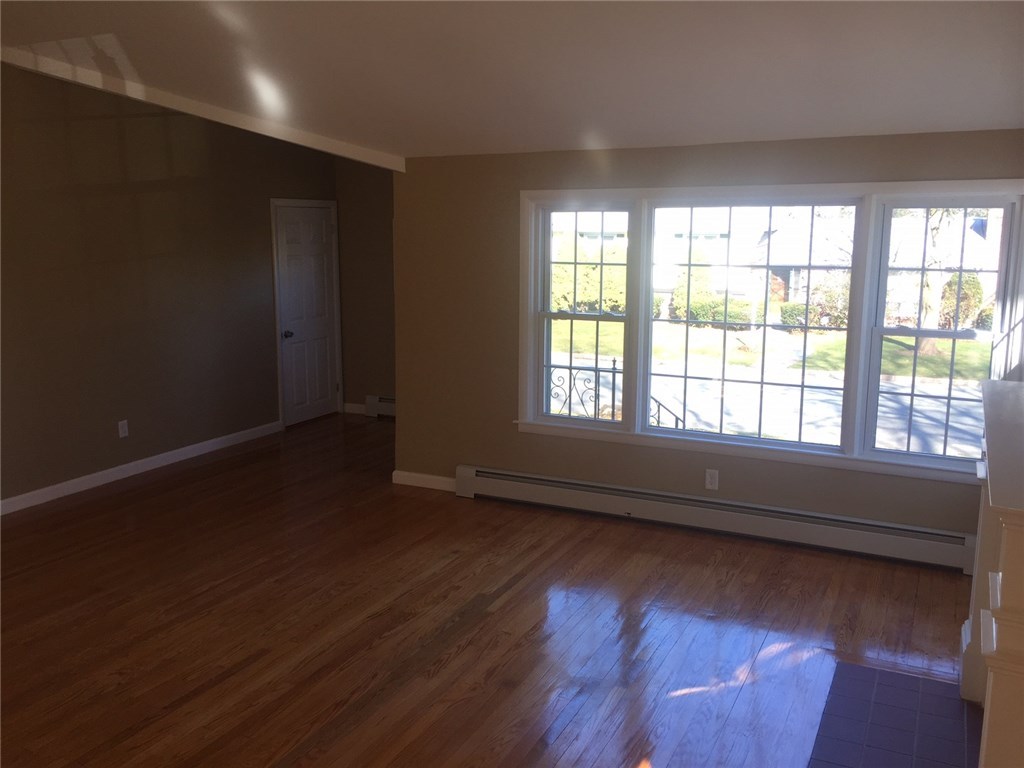206 Deerfield Road Cranston, RI 02920 - Photo 10 of 21 Gallery Image 10