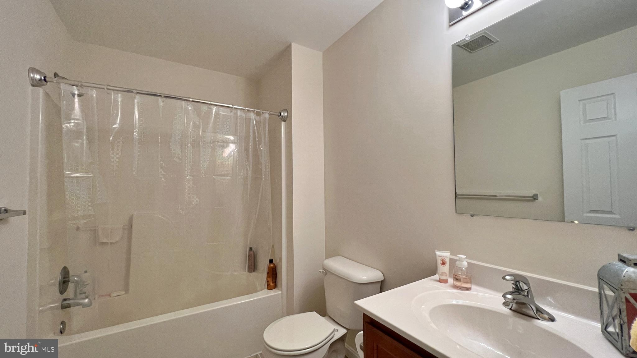 622 Courthouse Circle Lititz, PA 17543 - Photo 11 of 25 Gallery Image 11
