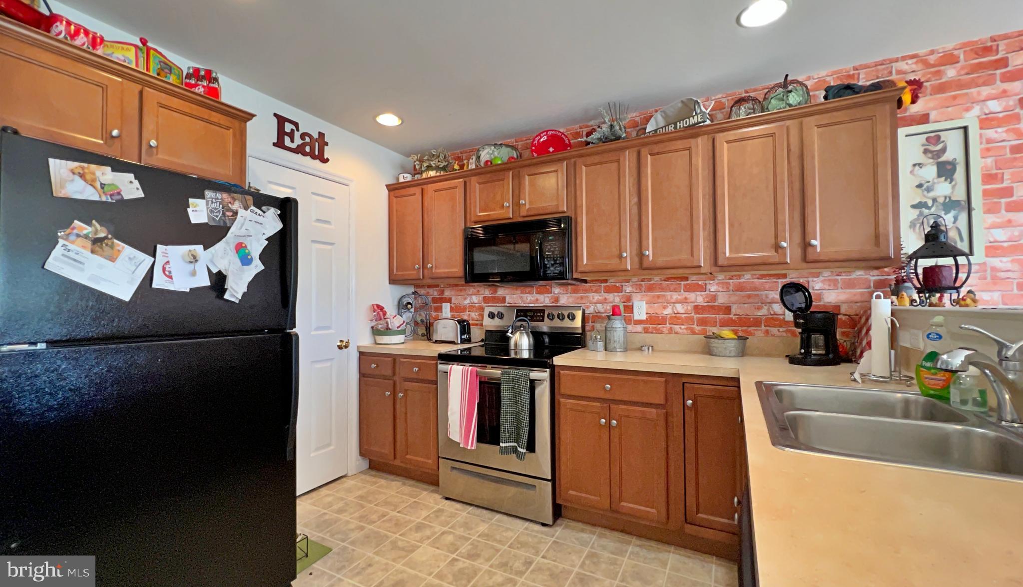 622 Courthouse Circle Lititz, PA 17543 - Photo 6 of 25 Gallery Image 6