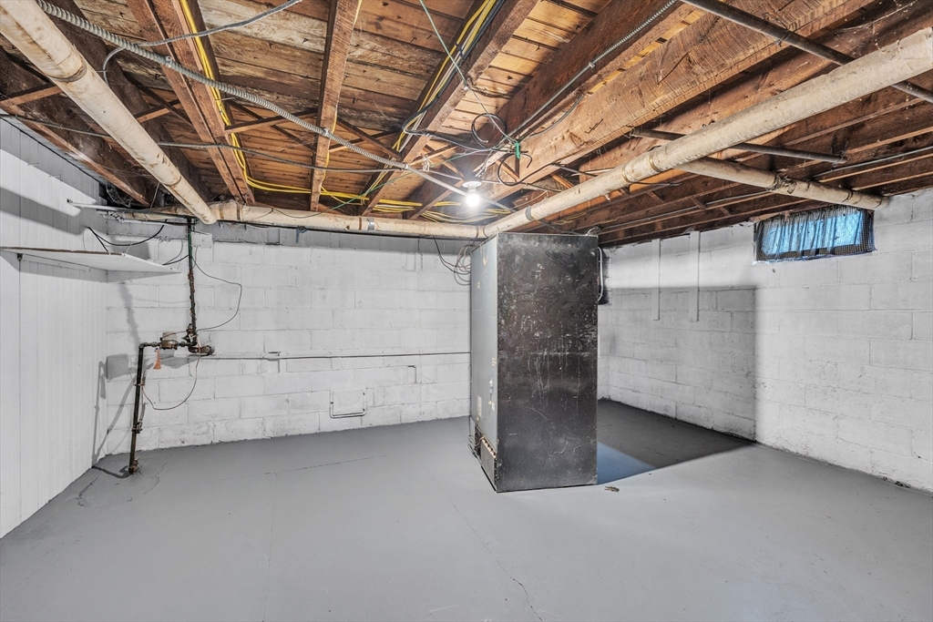 141 Hood Street Springfield, MA 01109 - Photo 22 of 29