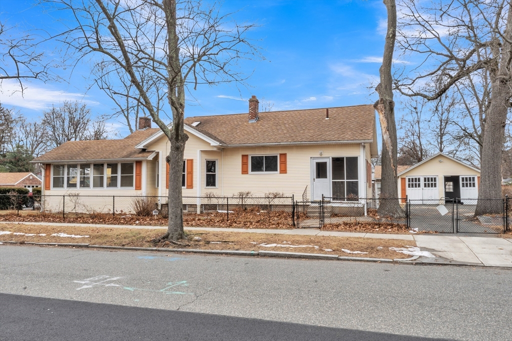 141 Hood Street Springfield, MA 01109 - Photo 26 of 29