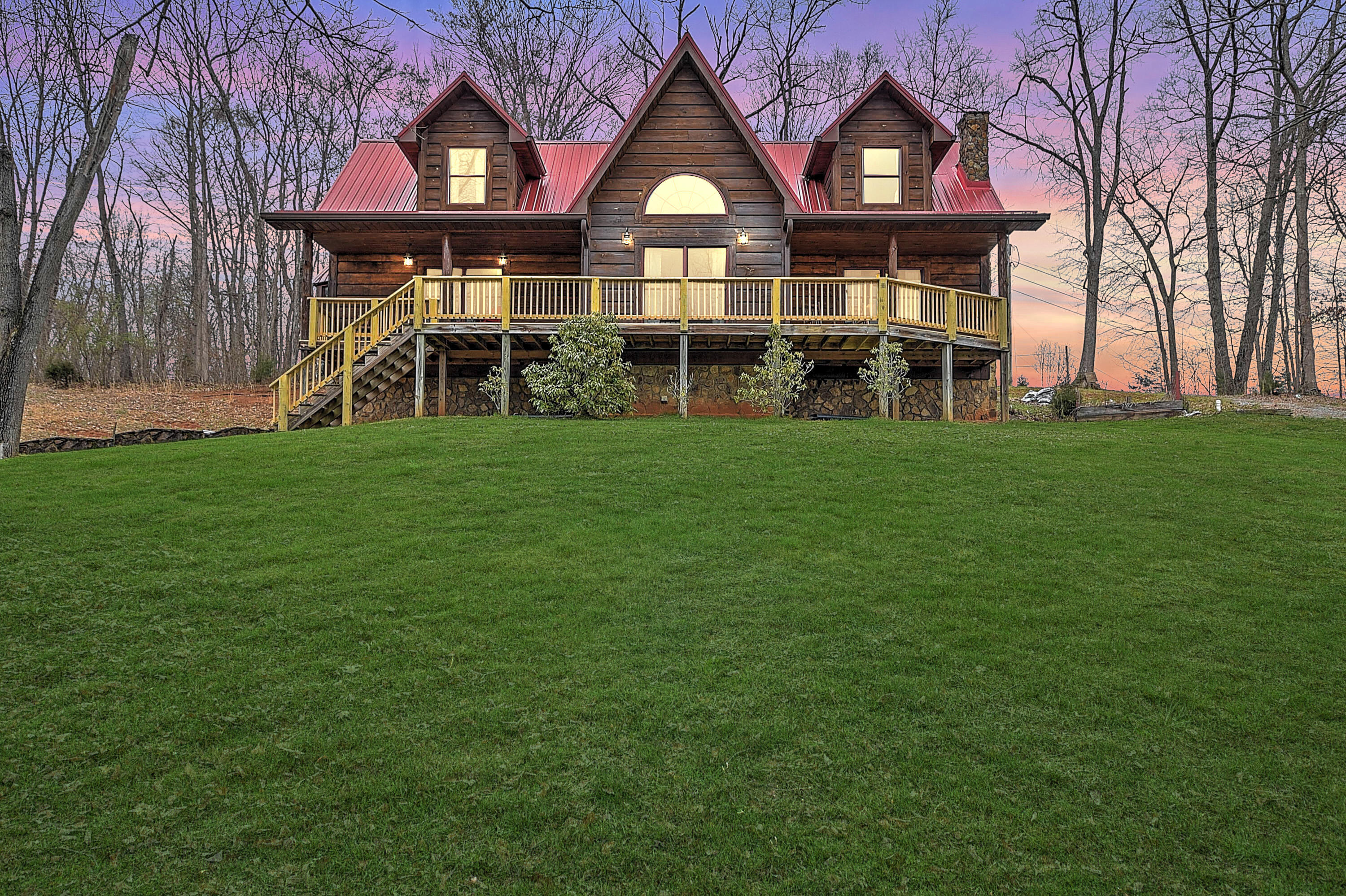 293 Hart Road Elizabethton, TN 37643 - Photo 1 of 52 Front