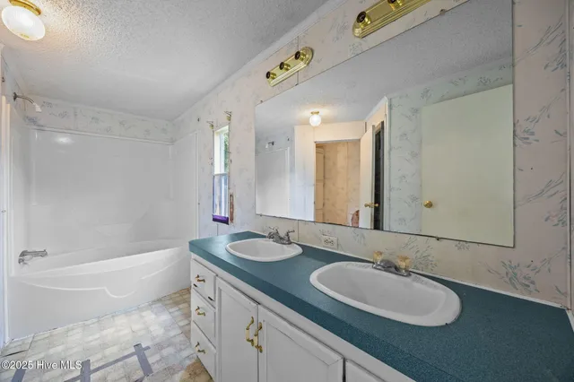 $90,000 | 98 Autumn Drive, Plymouth, NC 27962