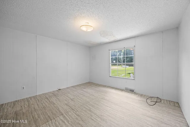 $90,000 | 98 Autumn Drive, Plymouth, NC 27962