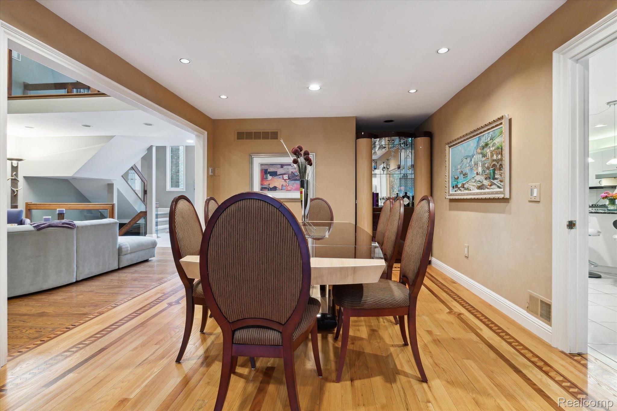 18887 Van Road Livonia, MI 48152 - Photo 13 of 78 Gallery Image 13
