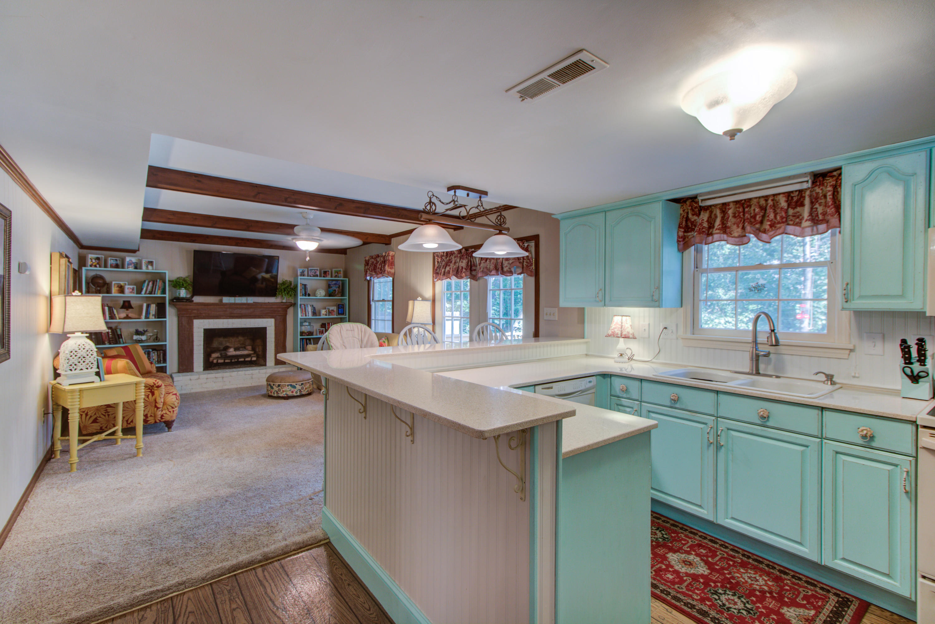6136 Burnham Road Roanoke, VA 24018 - Photo 8 of 31 _MG_0004_5_6_7_8