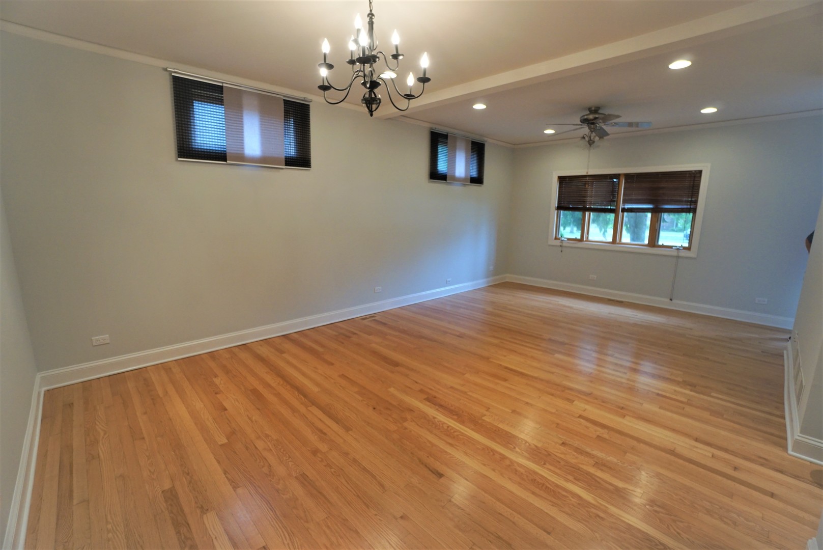 5924 107th Place Chicago Ridge, IL 60415 - Photo 3 of 37