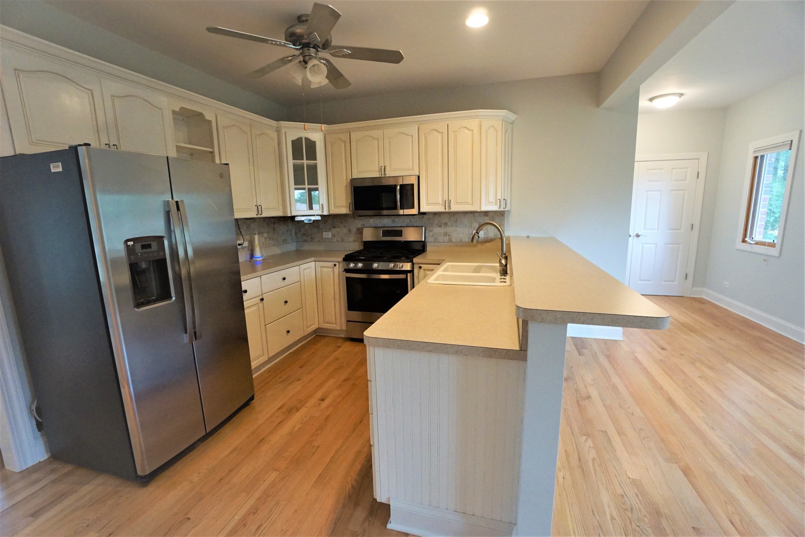 5924 107th Place Chicago Ridge, IL 60415 - Photo 9 of 37
