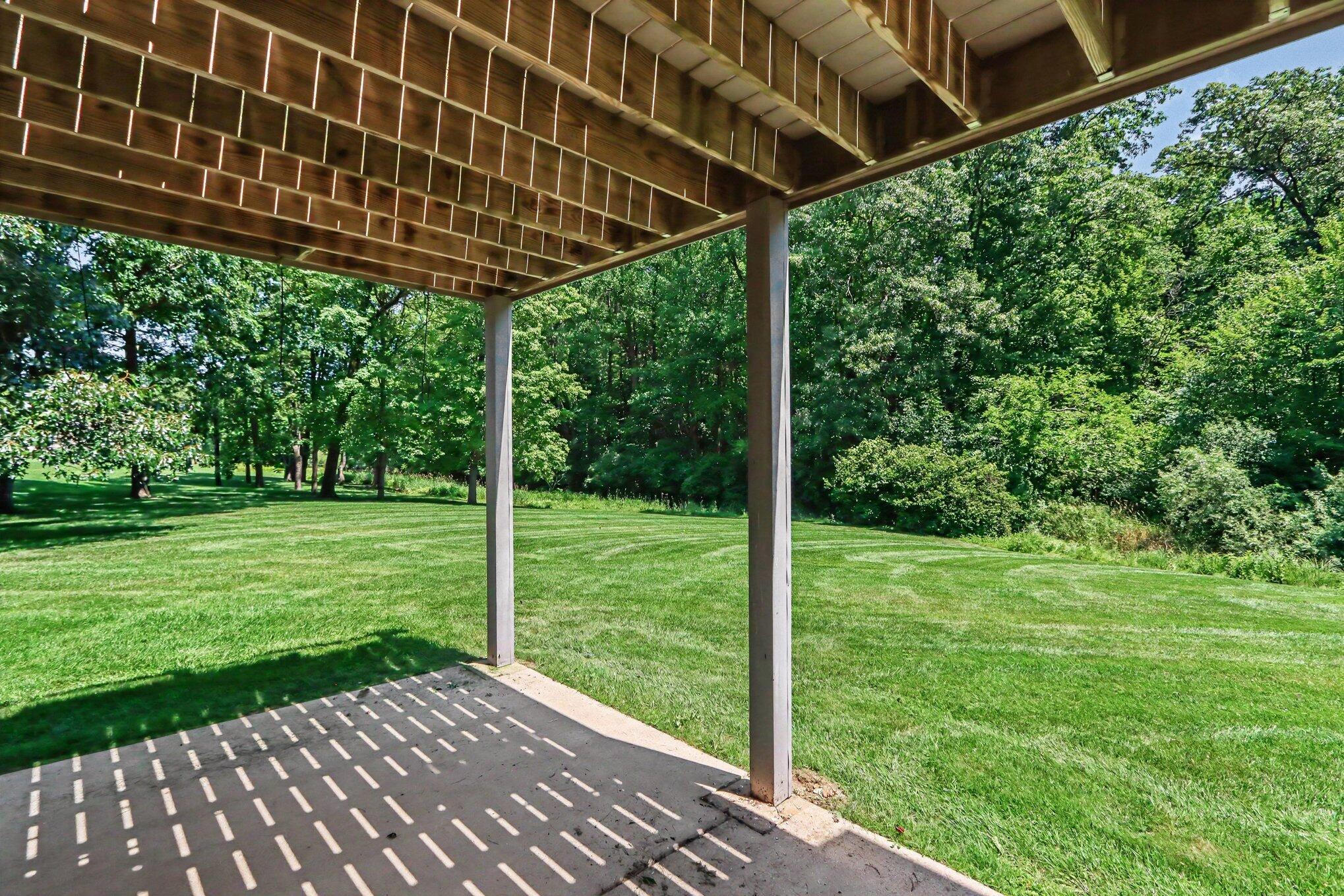 2181 Hunters Run Kalamazoo, MI 49048 - Photo 30 of 33 Lower Patio
