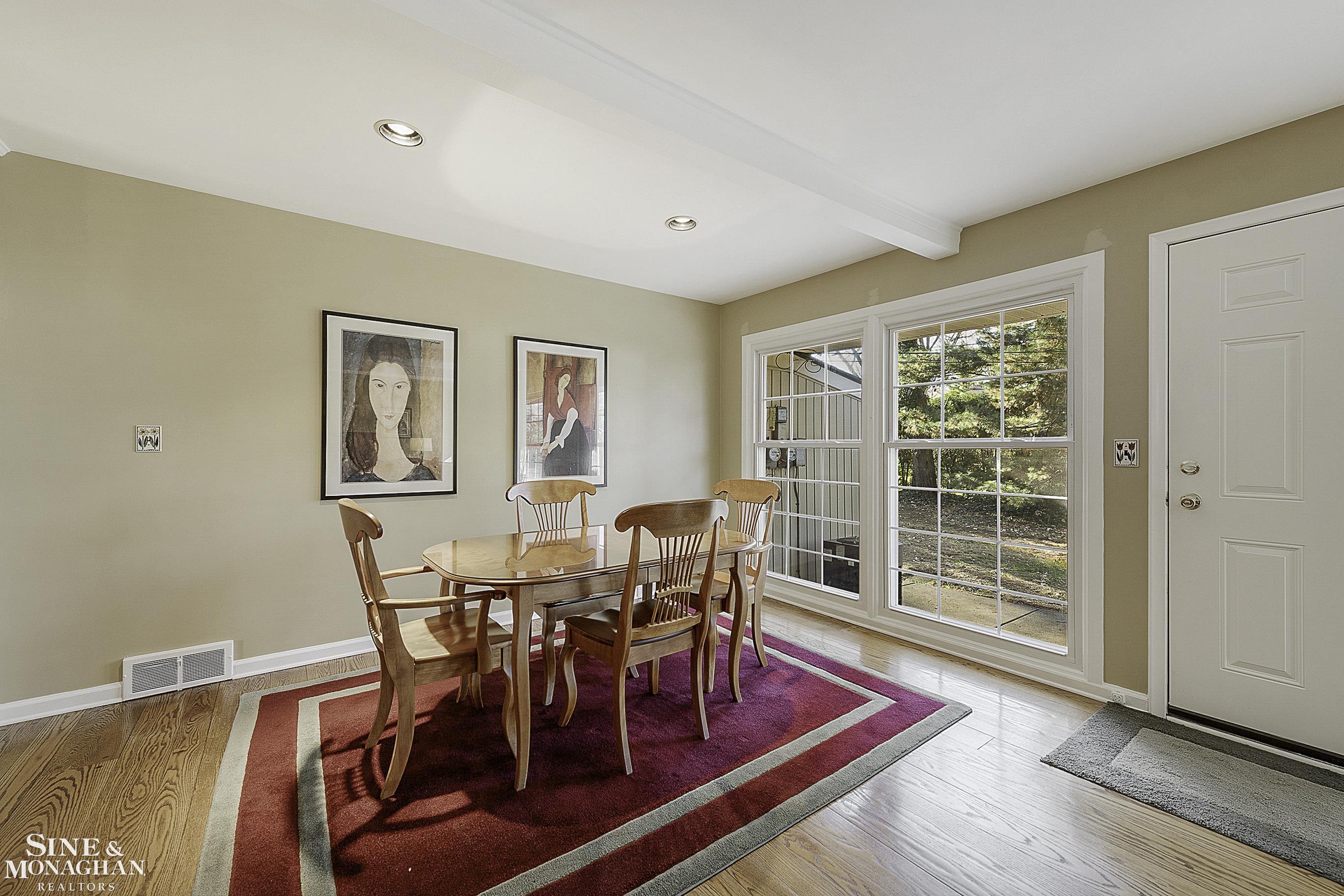 533 Hawthorne Road Grosse Pointe, MI 48236 - Photo 6 of 49 50095488-5.JPG