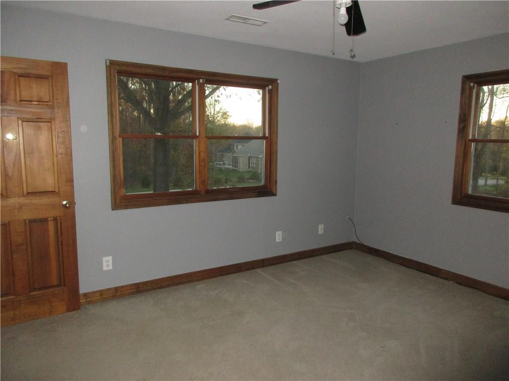 4965 West Carr Hill Road Columbus, IN 47201 - Photo 14 of 25 Gallery Image 14