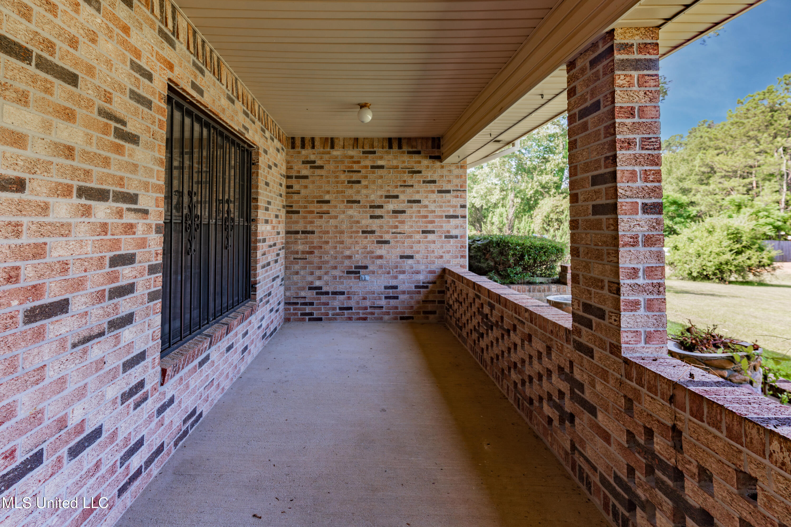 5232 Old Byram Road Byram, MS 39272 - Photo 12 of 77 12-Front