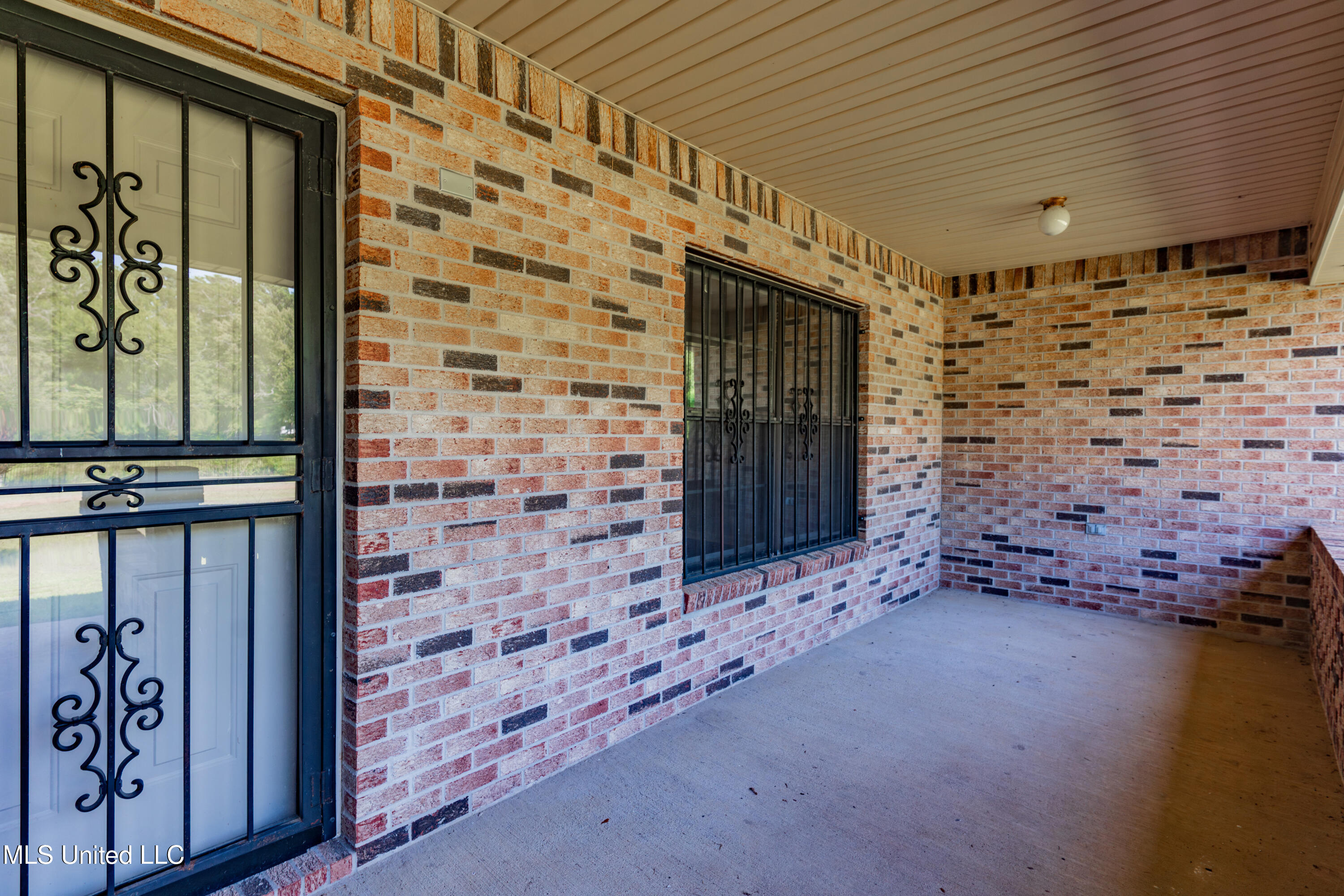 5232 Old Byram Road Byram, MS 39272 - Photo 13 of 77 13-Front