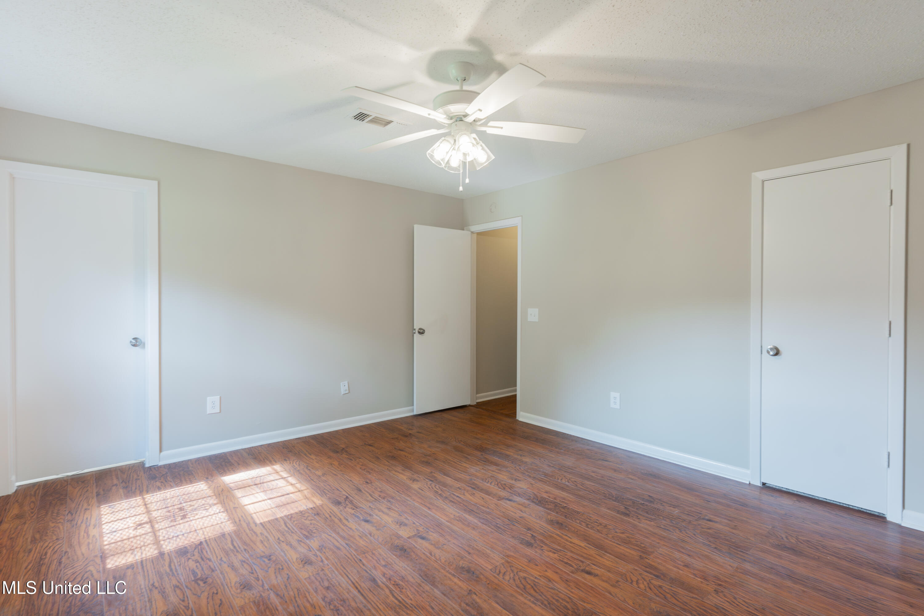 5232 Old Byram Road Byram, MS 39272 - Photo 37 of 77 37-PrimaryBedroom
