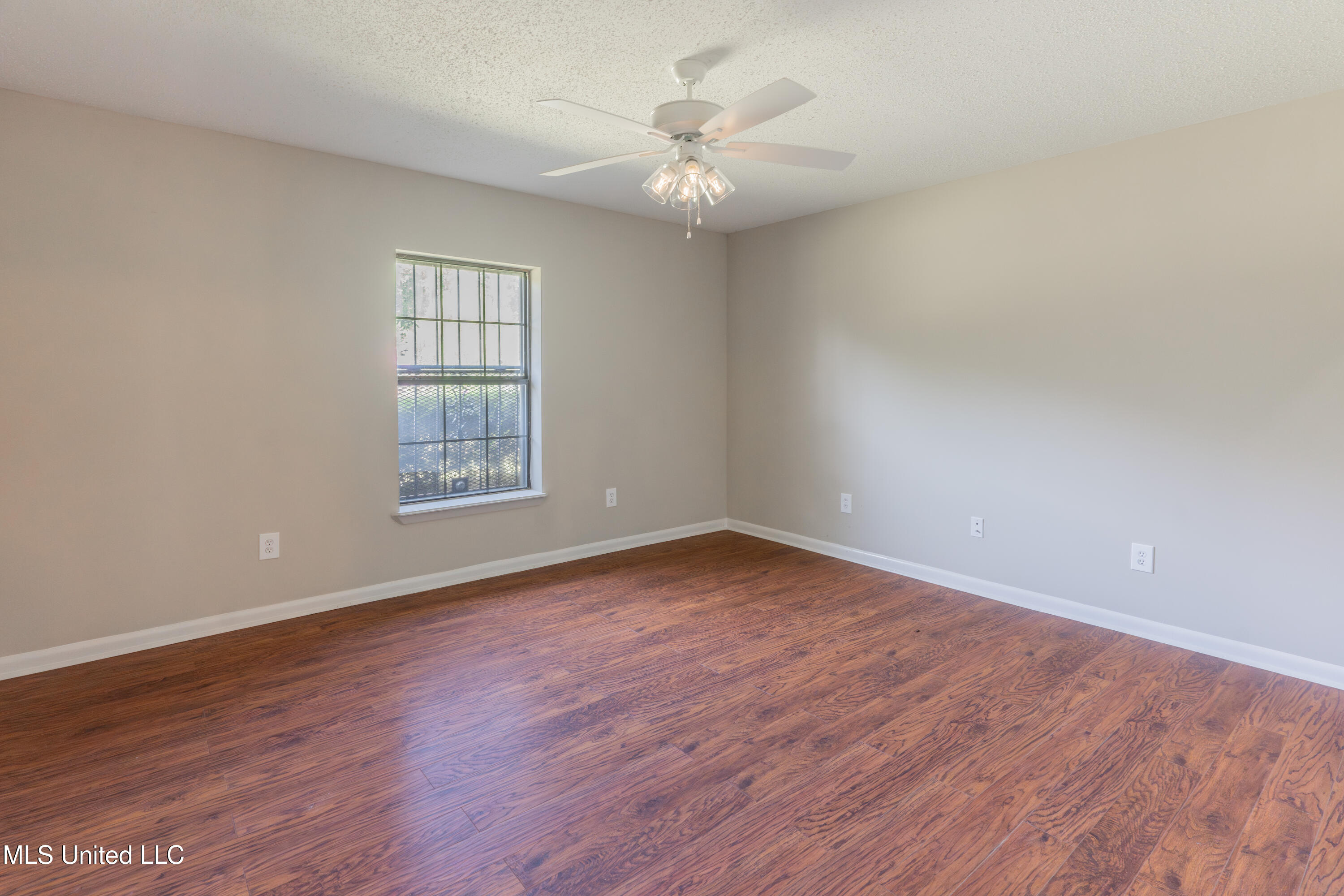 5232 Old Byram Road Byram, MS 39272 - Photo 48 of 77 48-Bedroom2