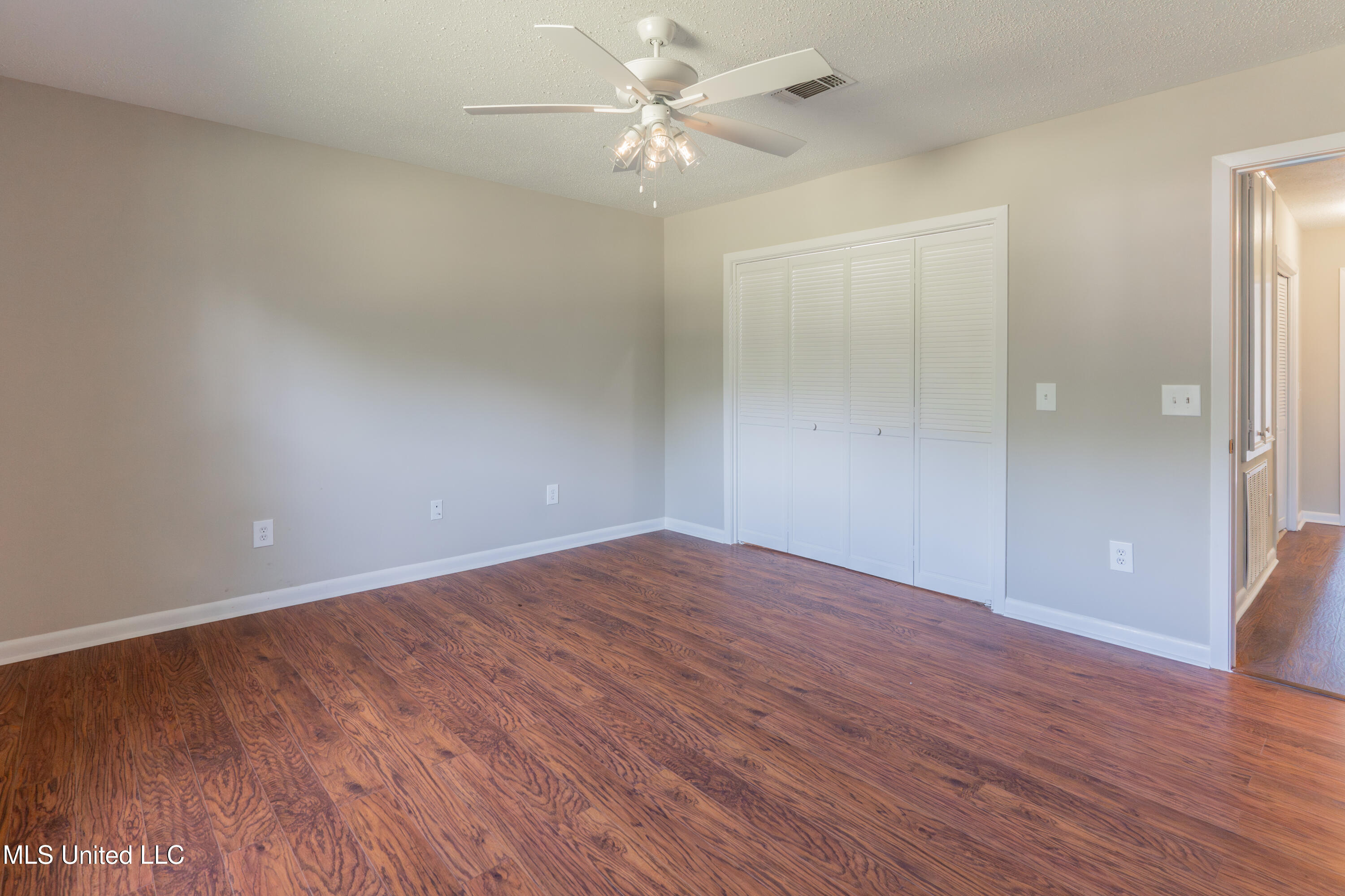 5232 Old Byram Road Byram, MS 39272 - Photo 49 of 77 49-Bedroom2