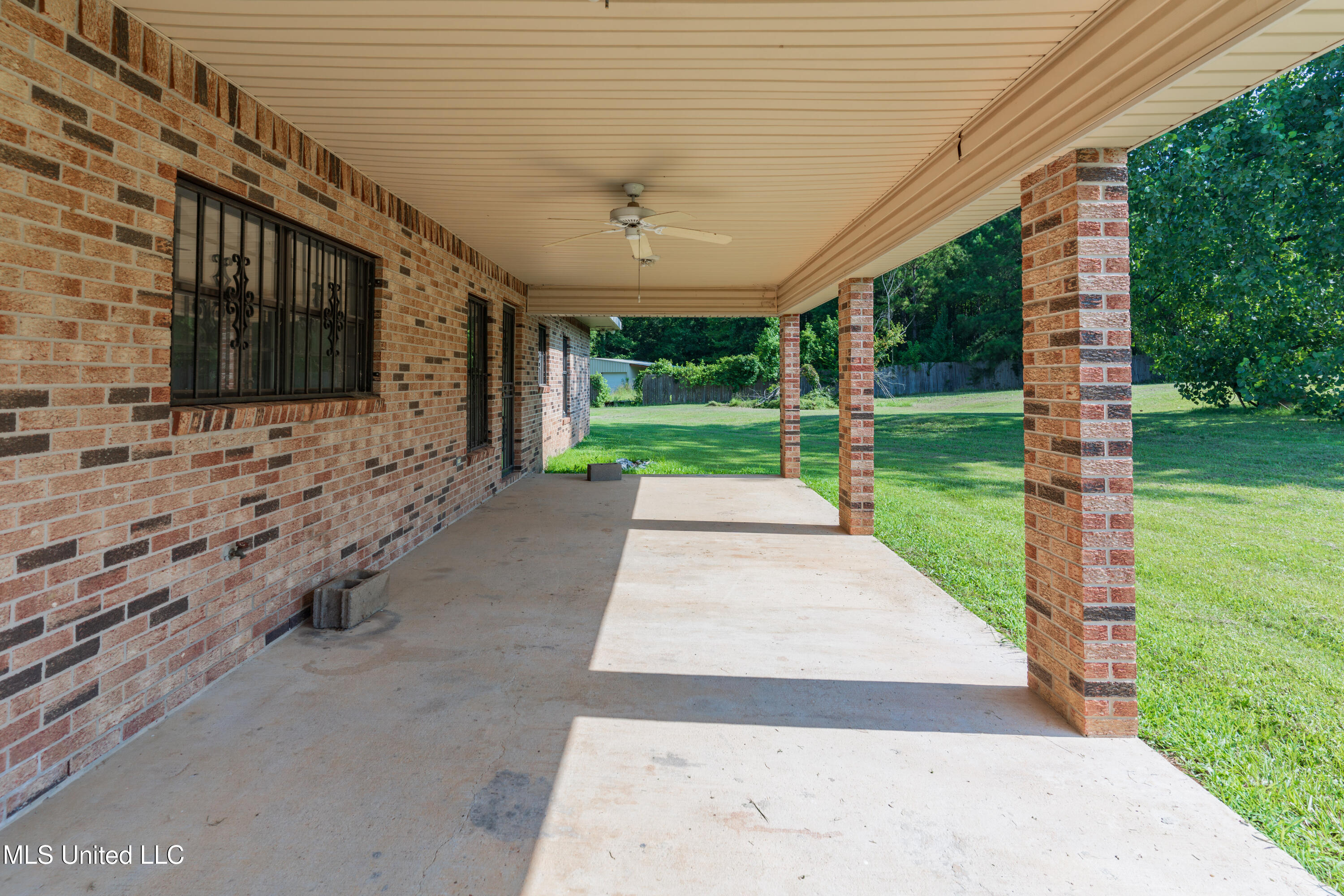5232 Old Byram Road Byram, MS 39272 - Photo 62 of 77 62-Back