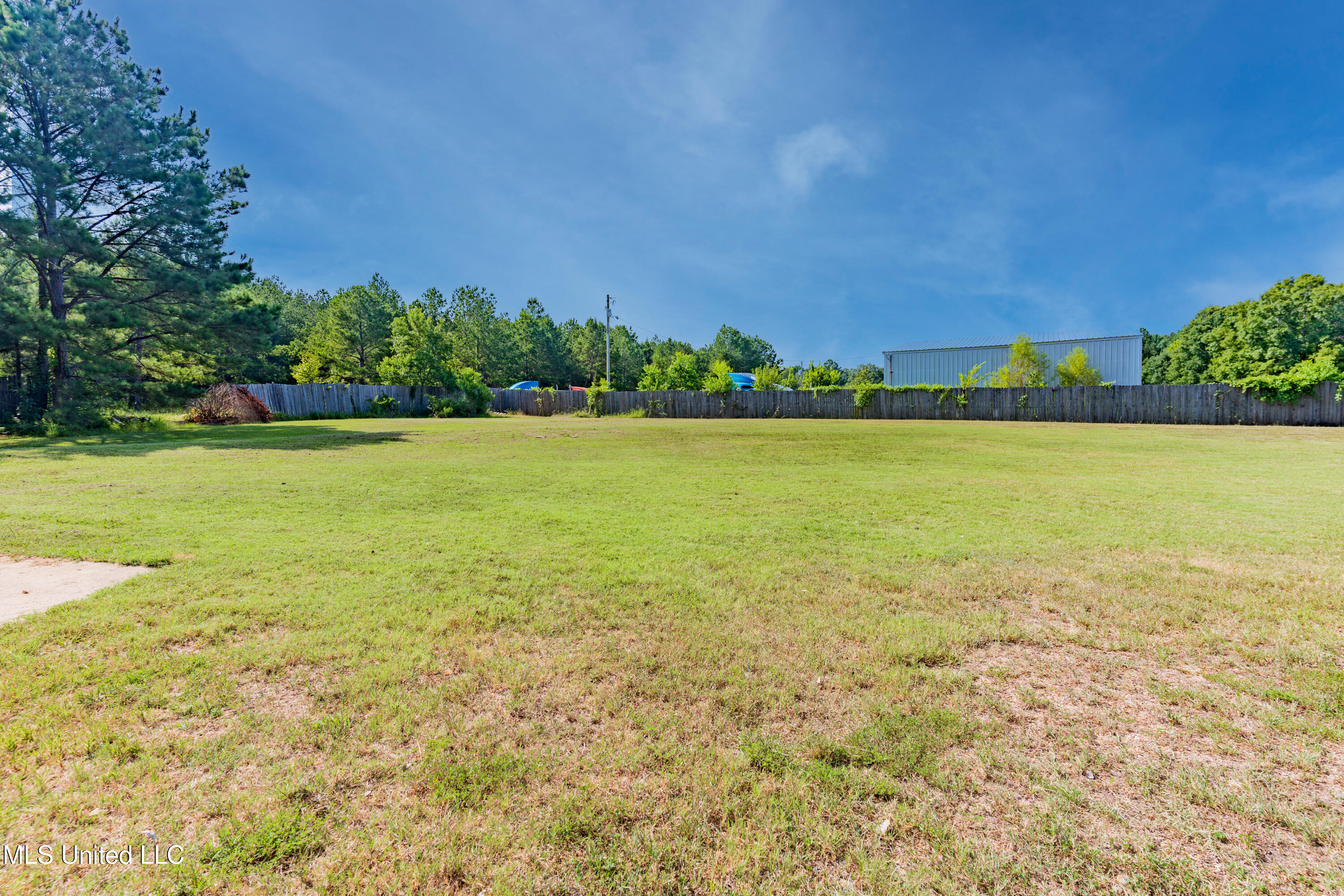 5232 Old Byram Road Byram, MS 39272 - Photo 68 of 77 68-Back