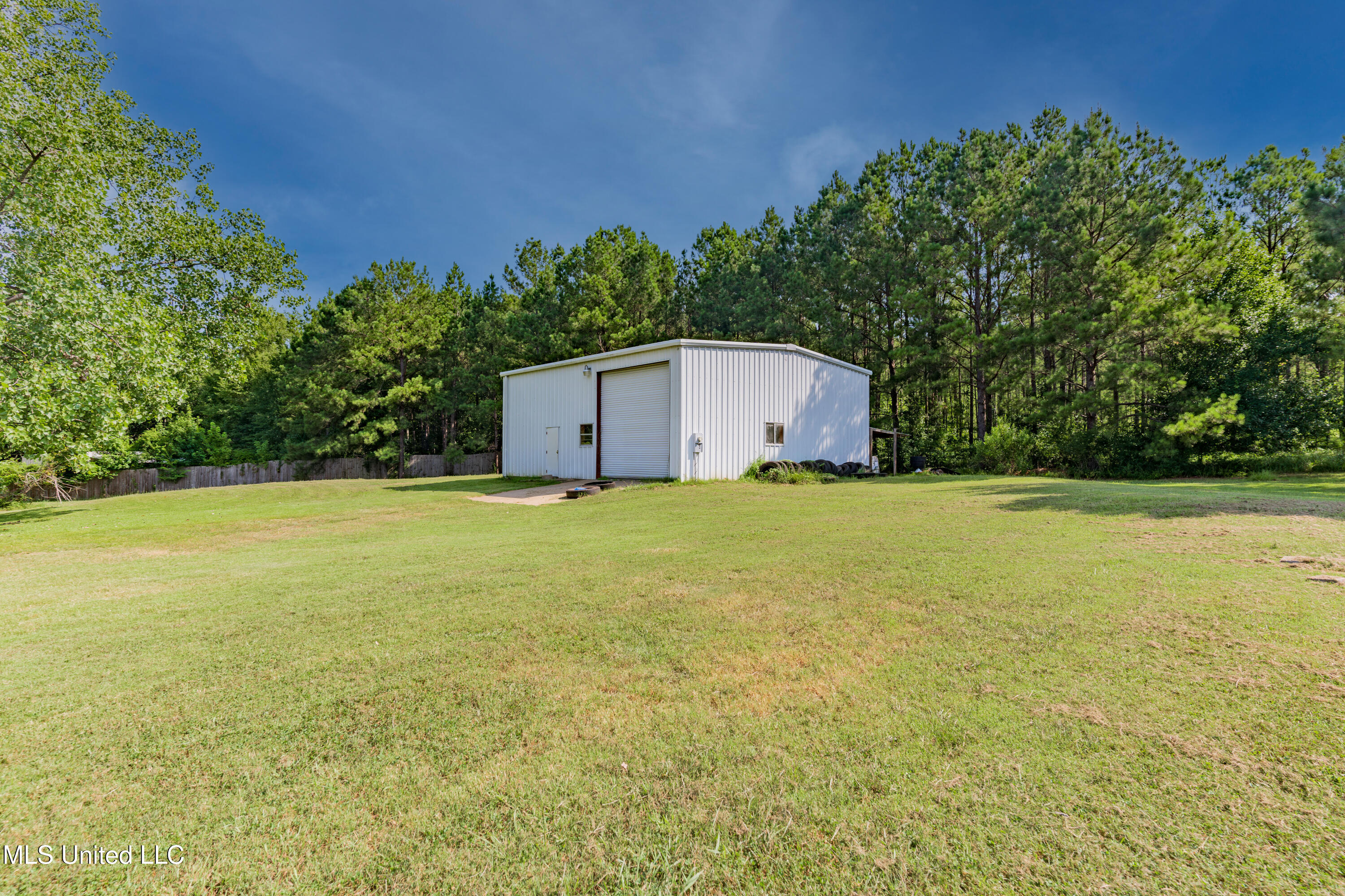 5232 Old Byram Road Byram, MS 39272 - Photo 69 of 77 69-Workshop