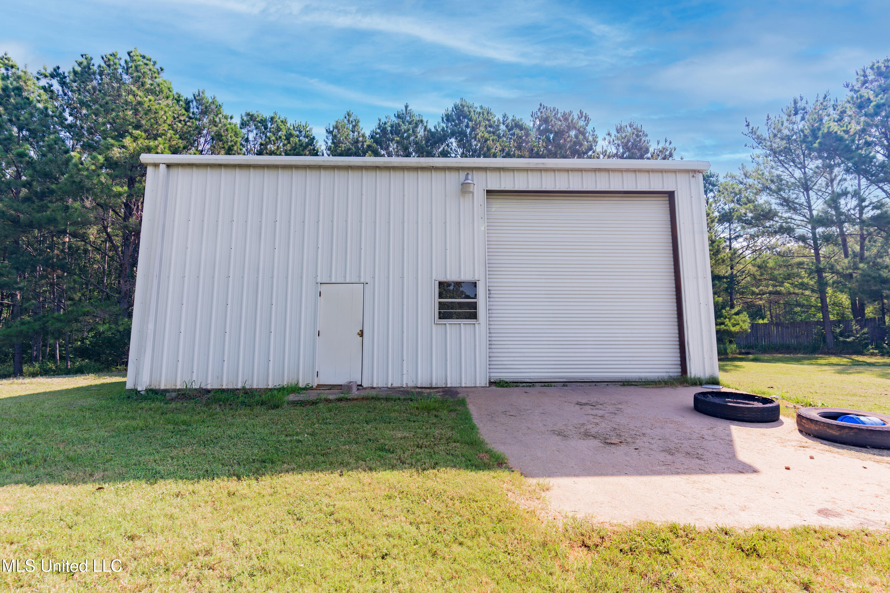 5232 Old Byram Road Byram, MS 39272 - Photo 71 of 77 71-Workshop