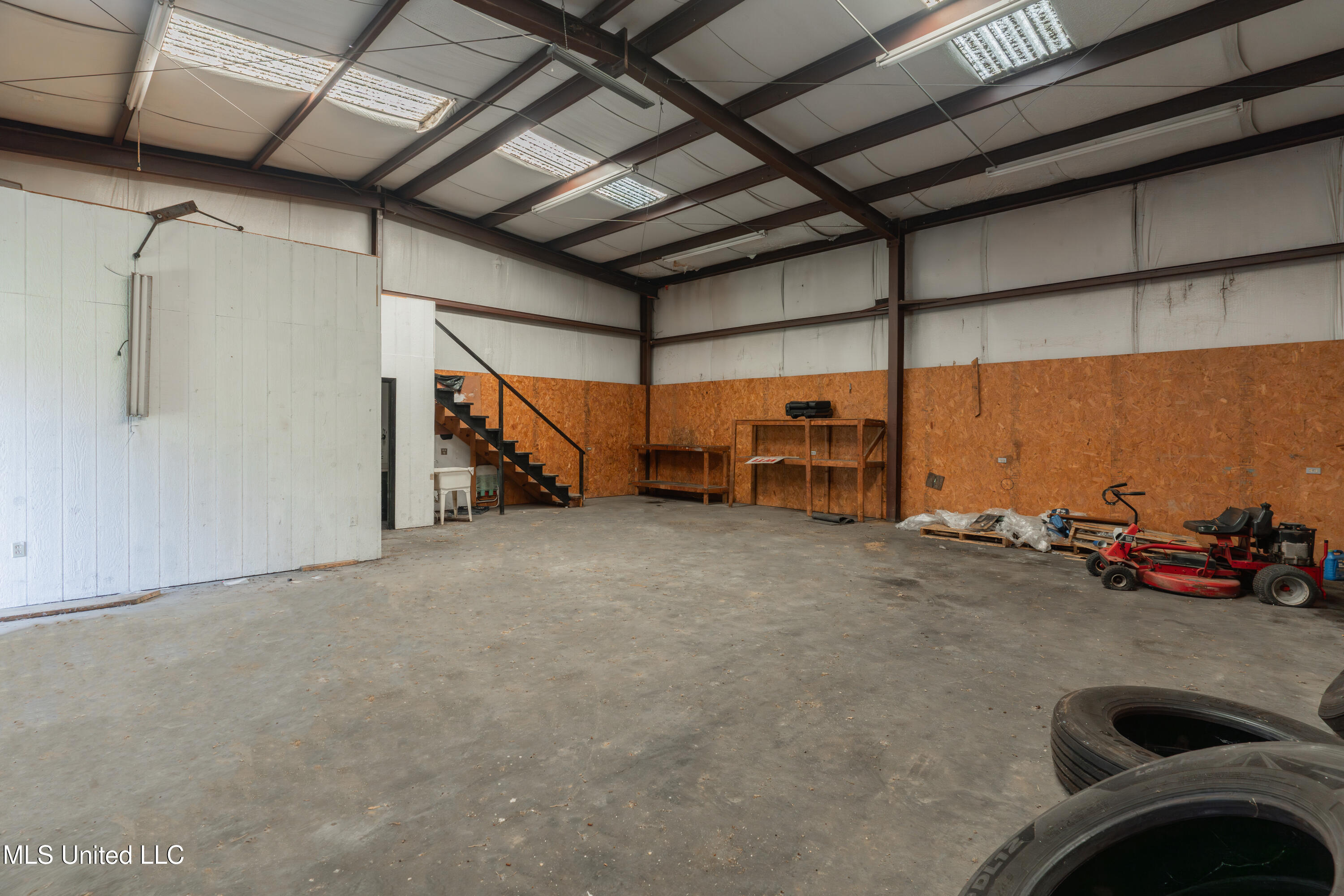 5232 Old Byram Road Byram, MS 39272 - Photo 73 of 77 73-Workshop