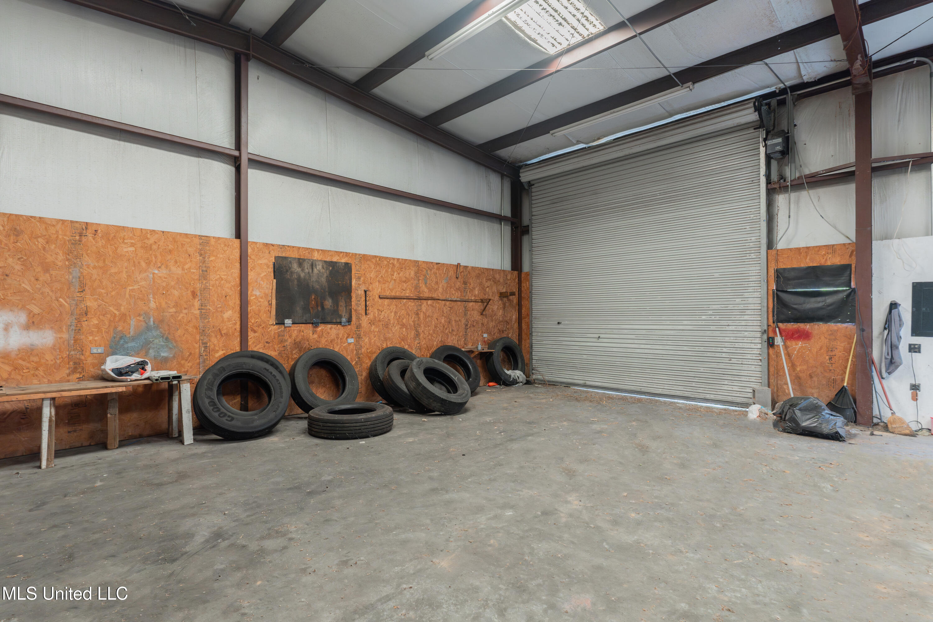5232 Old Byram Road Byram, MS 39272 - Photo 74 of 77 74-Workshop