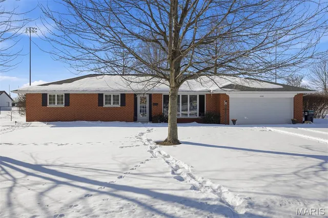 $289,900 | 1059 North Cherry Street, Breese, IL 62230