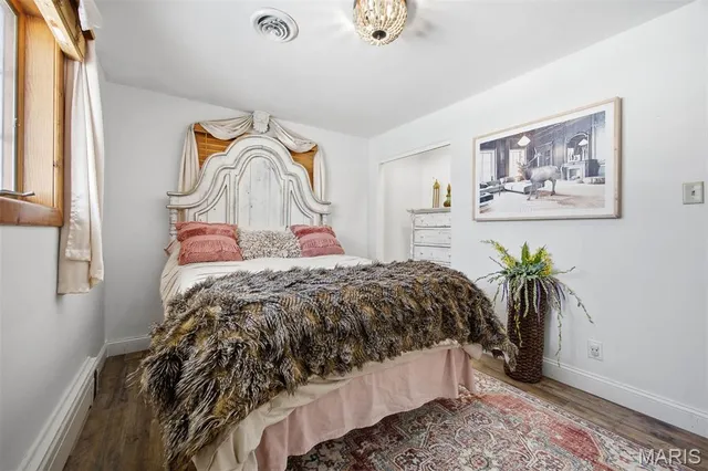 $289,900 | 1059 North Cherry Street, Breese, IL 62230