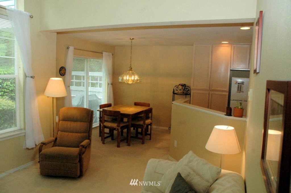19173 110th Place Southeast Renton, WA 98055 - Photo 4 of 10 Gallery Image 4