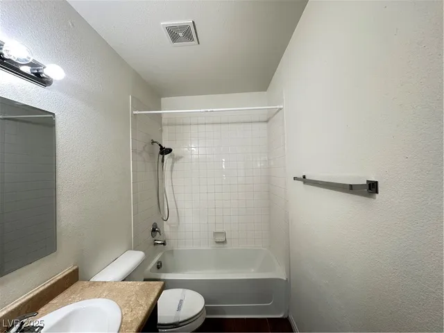 $1,180 | 6241 Bellota Drive, Unit D, Las Vegas, NV 89108