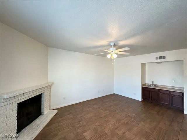 $1,180 | 6241 Bellota Drive, Unit D, Las Vegas, NV 89108