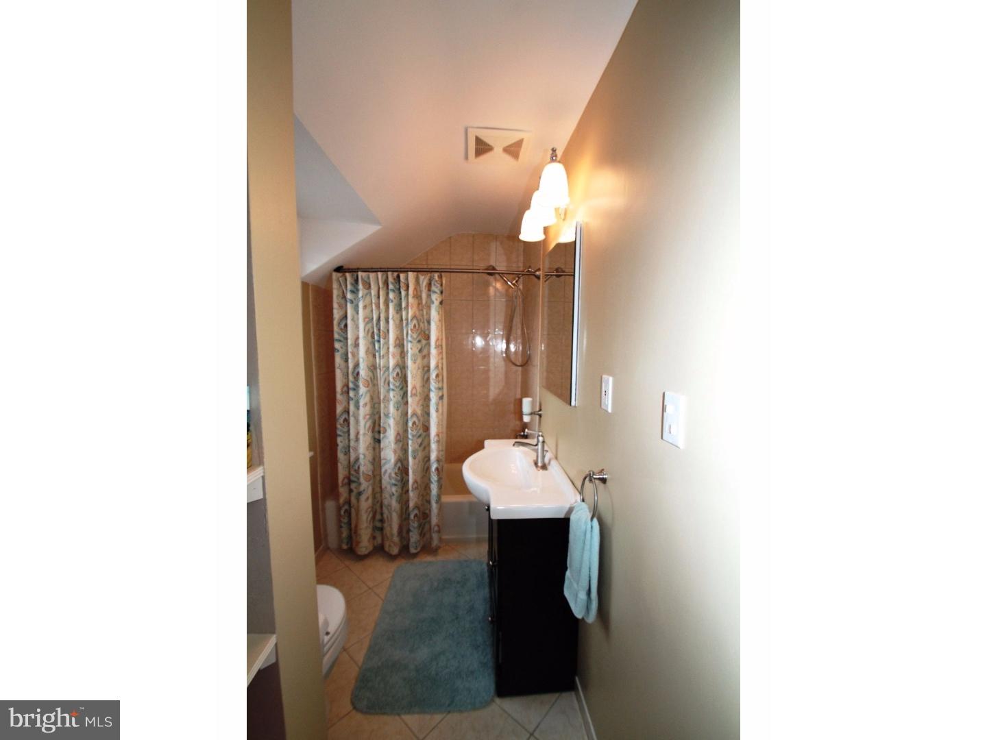 530 Midvale Road Upper Darby, PA 19082 - Photo 16 of 24